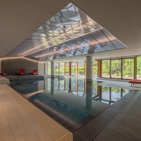 Le Cristal Mb13 Mountain View, Pool, Parking & Free Wifi - Happy Апартаменты *